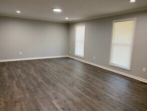 593 Hopper Barker Rd in Jackson, TN - Building Photo - Building Photo