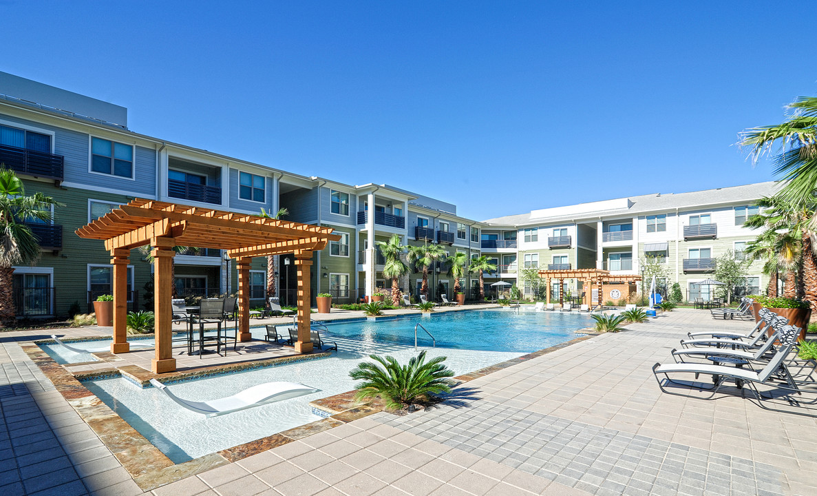 Still Waters at Southpark Meadows in Austin, TX - Foto de edificio