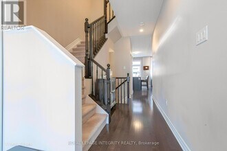 652 Aubépines Dr in Ottawa, ON - Building Photo - Building Photo