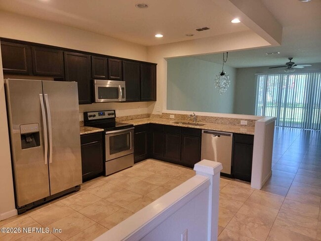 6791 Roundleaf Dr in Jacksonville, FL - Building Photo - Building Photo