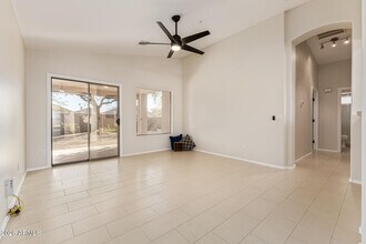 10245 E Penstamin Dr in Scottsdale, AZ - Building Photo - Building Photo