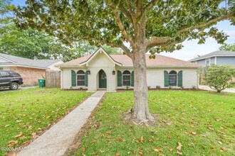 106 Seattle St in Lafayette, LA - Building Photo - Building Photo