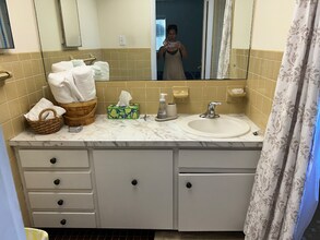 1220 Lakeside Dr in Venice, FL - Foto de edificio - Building Photo