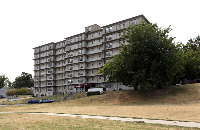 River Park Apartments in Tulsa, OK - Foto de edificio - Building Photo