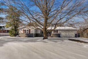 3863 S Broadway Ave in Springfield, MO - Building Photo