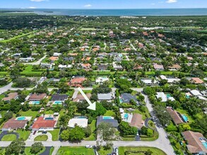 17721 SW 84th Ct in Palmetto Bay, FL - Foto de edificio - Building Photo