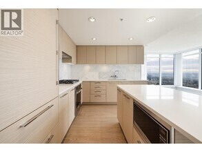 6700 Dunblane Ave in Burnaby, BC - Building Photo - Building Photo