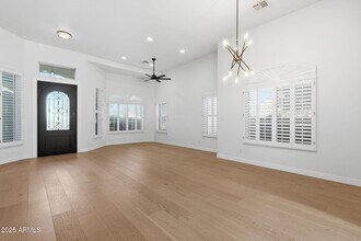 11415 N 44th St in Phoenix, AZ - Building Photo - Building Photo