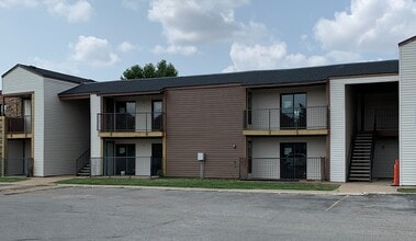 Shelton Gardens Apartments in Oklahoma City, OK - Foto de edificio - Building Photo