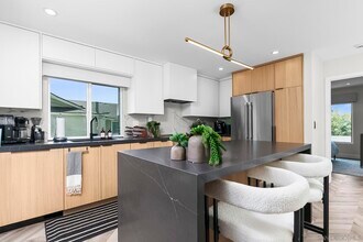 3861 Kendall St in San Diego, CA - Foto de edificio - Building Photo