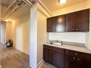 1542 N Kedzie Ave in Chicago, IL - Foto de edificio - Building Photo