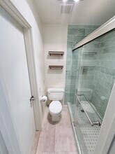 4060 Huerfano Ave, Unit 313 in San Diego, CA - Foto de edificio - Building Photo