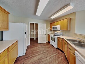 711 Thornwood Ct in Avon, IN - Building Photo - Building Photo