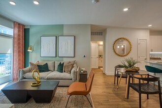 The Hayes in Aurora, CO - Foto de edificio - Building Photo