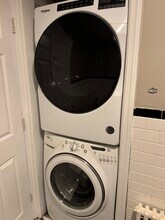 1640 Whitney Ave, Unit 2nd Floor in Hamden, CT - Building Photo - Building Photo