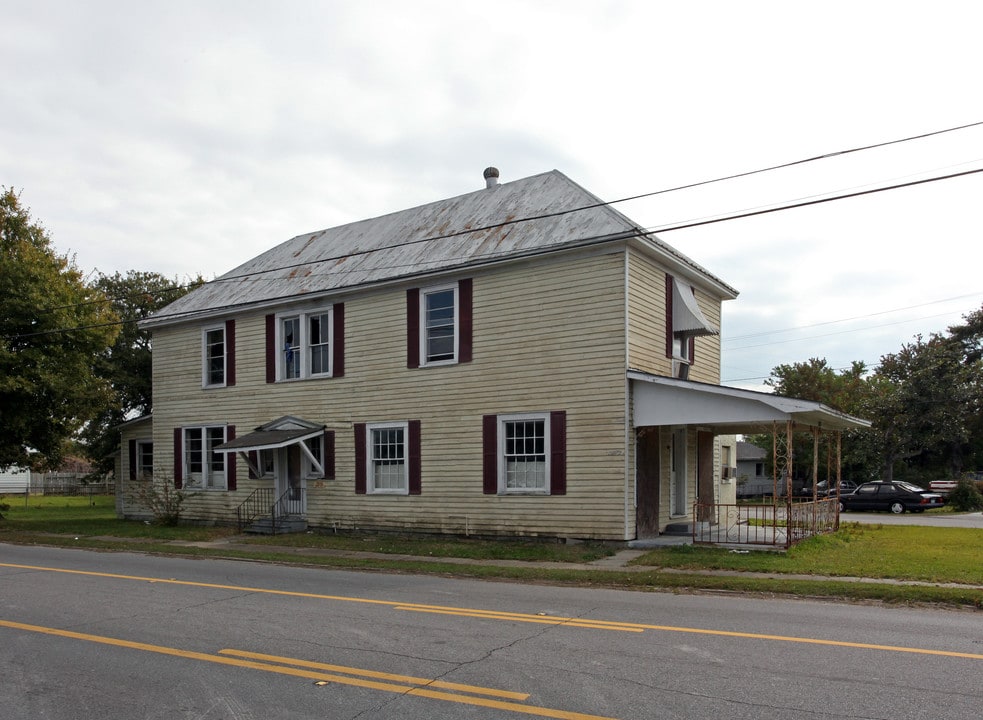 1204 Telephone Rd in Pascagoula, MS - Building Photo