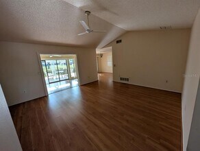 1413 Strada D Argento in Venice, FL - Foto de edificio - Building Photo