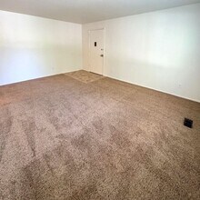 4763 S Bonair St in Holladay, UT - Building Photo - Building Photo