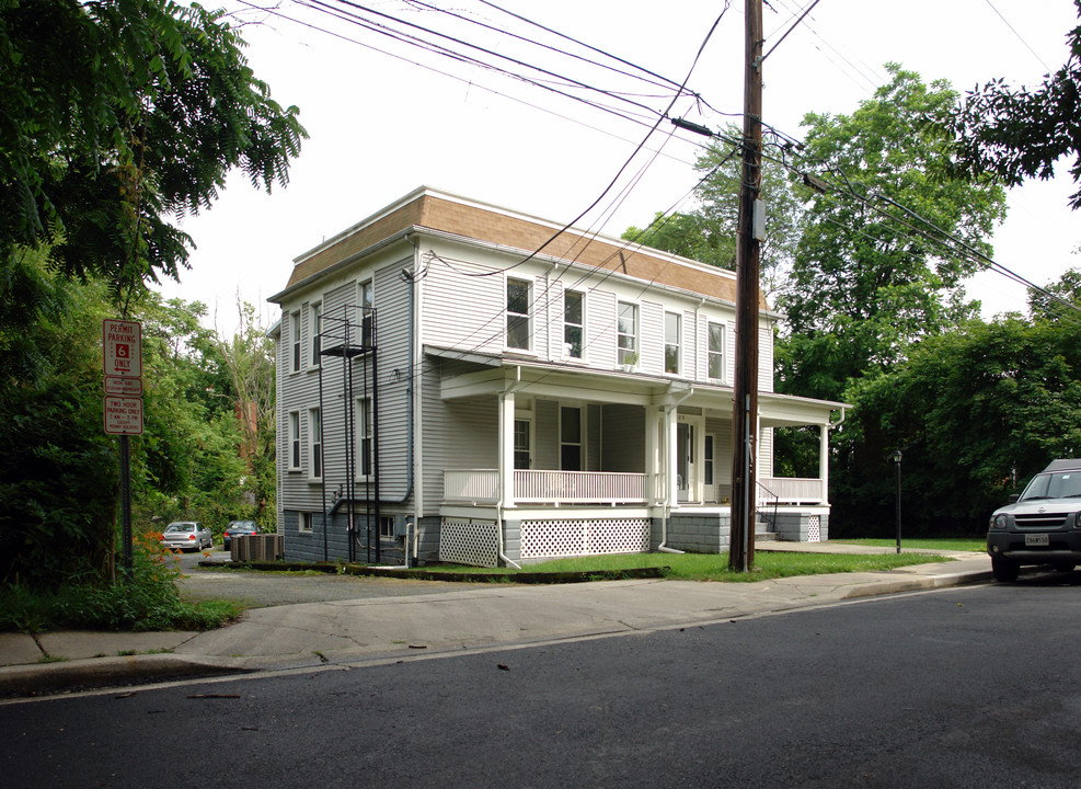 7405 Columbia Ave in College Park, MD - Building Photo