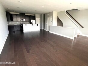 19 Midway Rd N in Tinton Falls, NJ - Building Photo - Building Photo