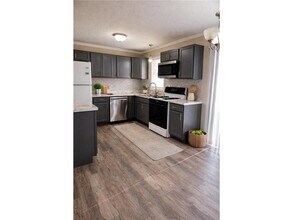 7617 Scott Ave N in Minneapolis, MN - Building Photo - Building Photo