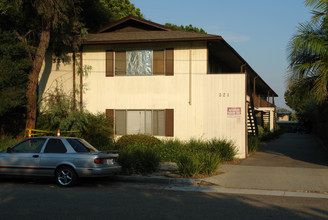 321 W Padre St in Santa Barbara, CA - Building Photo - Primary Photo