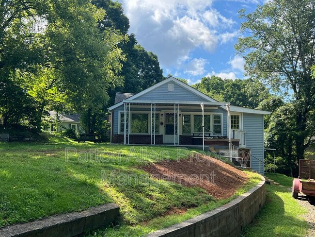 105 Bull Mountain Rd in Asheville, NC - Building Photo - Building Photo