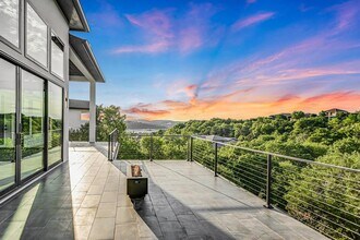235 Canyon Turn Trail in Lakeway, TX - Building Photo - Building Photo