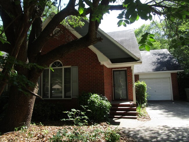 911 Arnaud St in Sumter, SC - Building Photo - Building Photo