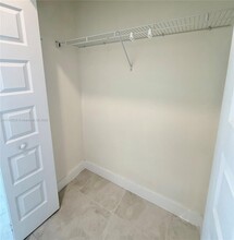4636 NW 84th Ave, Unit 38 in Doral, FL - Building Photo - Building Photo