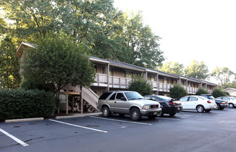 Mogadore Square Apartments in Akron, OH - Building Photo - Building Photo