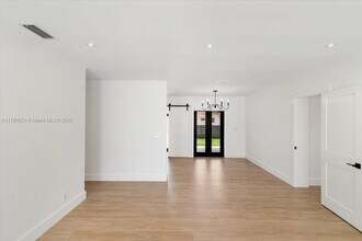 7750 SW 17th Terrace in Miami, FL - Building Photo - Building Photo