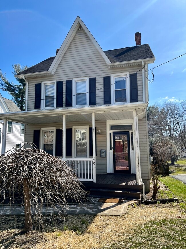 property at 140 W Evergreen St