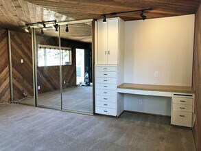 5830 Appian Way in Long Beach, CA - Building Photo - Building Photo