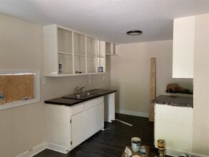 4413 6th St in Bacliff, TX - Building Photo - Building Photo