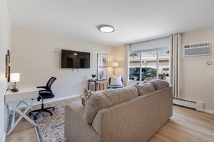 53 Hollywood Ct in Mount Clemens, MI - Building Photo