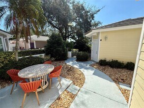 7628 Whitebridge Glen in University Park, FL - Building Photo - Building Photo