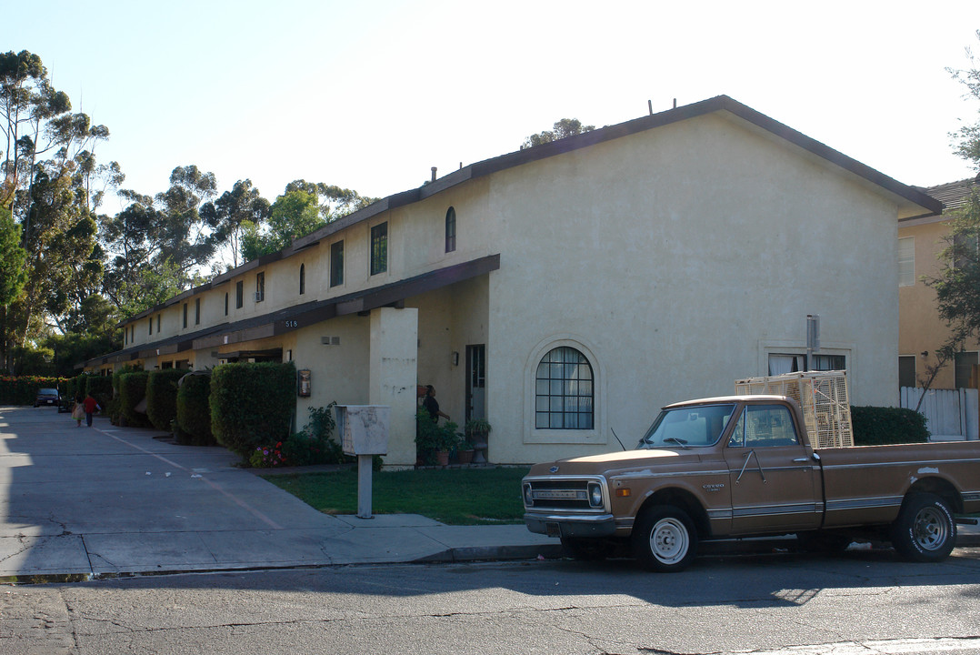 518 Acacia Rd in Santa Paula, CA - Building Photo