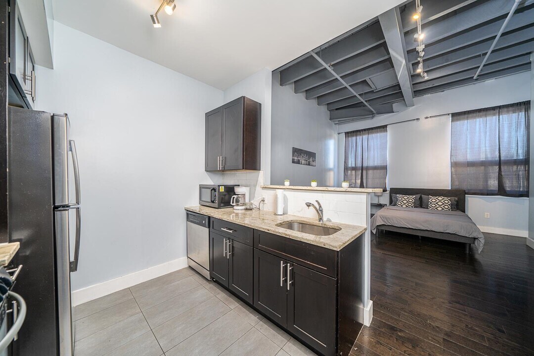 235 Orient Ave in Jersey City, NJ - Building Photo