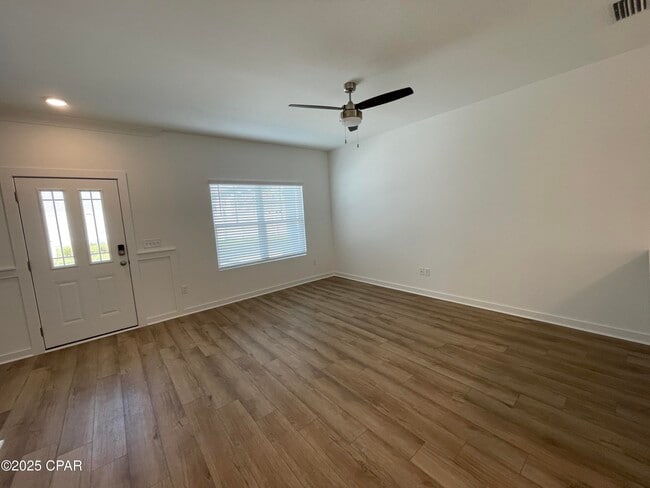 5860 Tyndall Pkwy in Panama City, FL - Building Photo - Building Photo