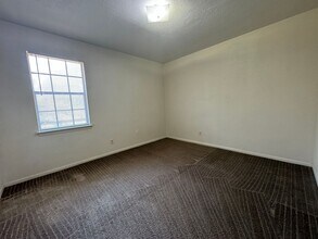 224 Hold St in Killeen, TX - Foto de edificio - Building Photo