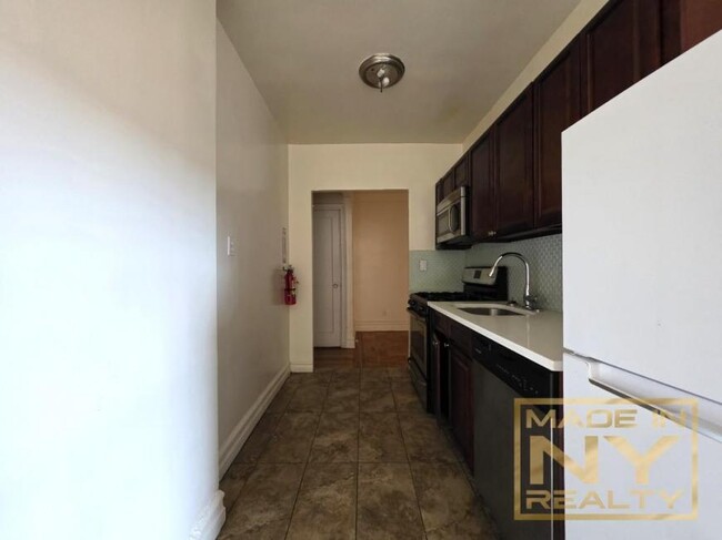 43-05 Forley St in Queens, NY - Building Photo - Building Photo