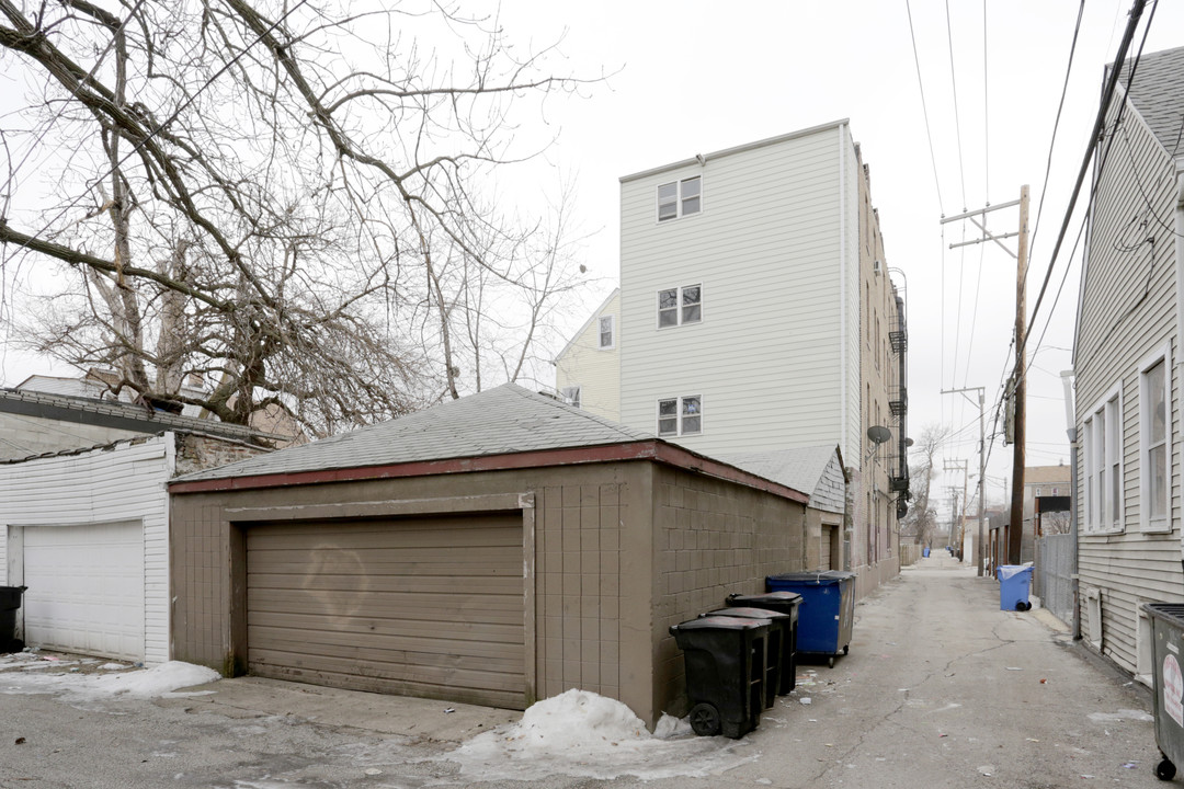 2744 W 18th St in Chicago, IL - Foto de edificio