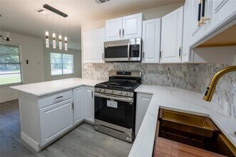 1620 E King St in Sherman, TX - Building Photo - Building Photo