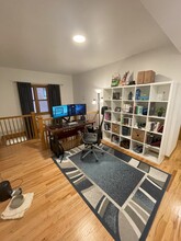 1225 W Roscoe St, Unit 1 in Chicago, IL - Building Photo - Building Photo