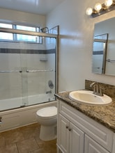 1122 S Clark Dr in Los Angeles, CA - Building Photo - Building Photo