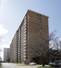 70 Mornelle Court in Toronto, ON - Building Photo - Building Photo