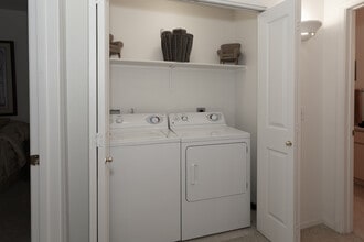 Summerlin Villas in Tucson, AZ - Building Photo - Interior Photo