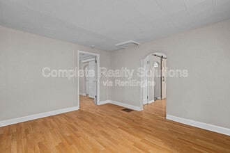 2726 Osgood Ave in Overland, MO - Building Photo - Building Photo