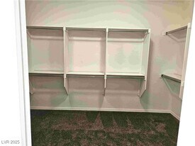 2553 Chateau Clermont St in Henderson, NV - Building Photo